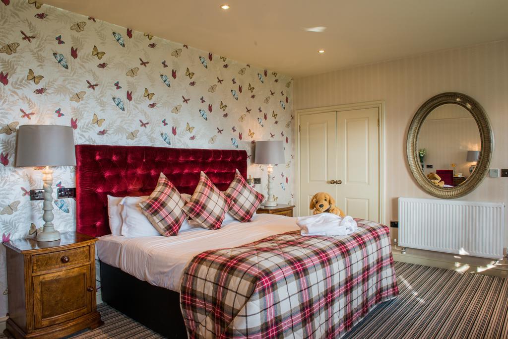 The Coed-Y-Mwstwr Hotel Bridgend  Habitación foto