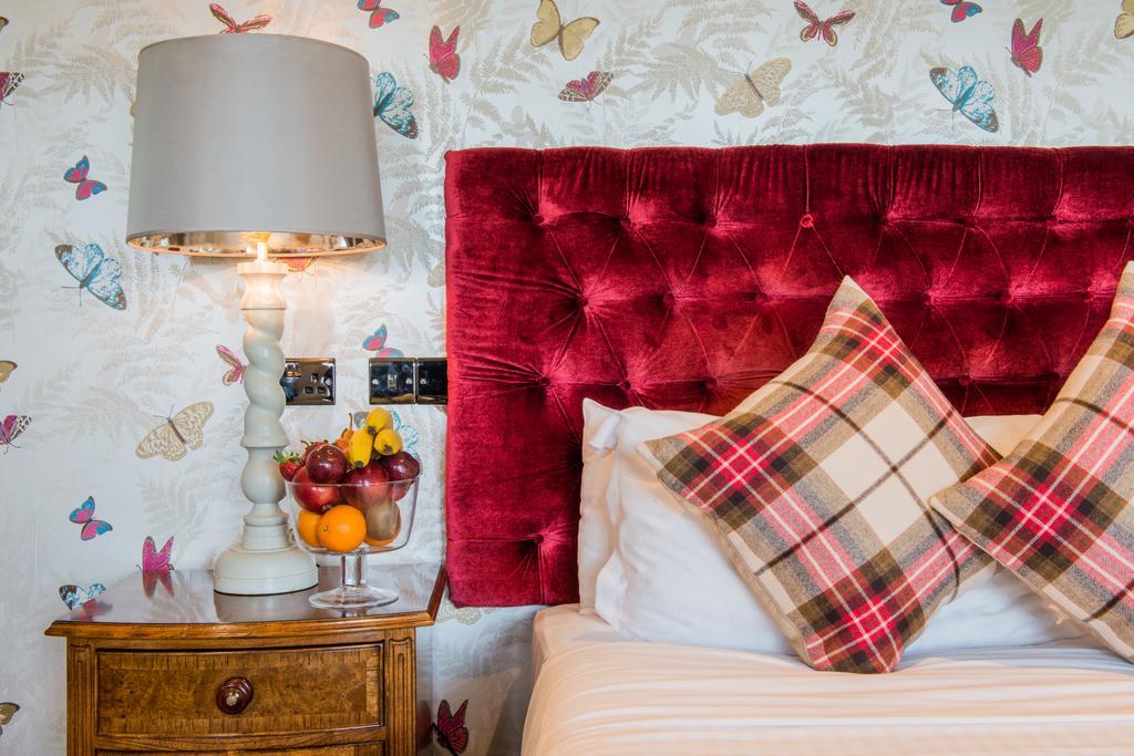 The Coed-Y-Mwstwr Hotel Bridgend  Habitación foto